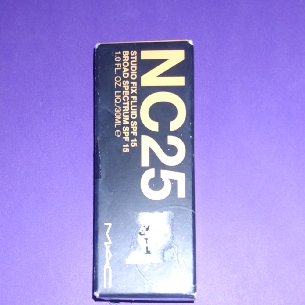 MAC Cosmetics Studio Fix Fluid Foundation NC25